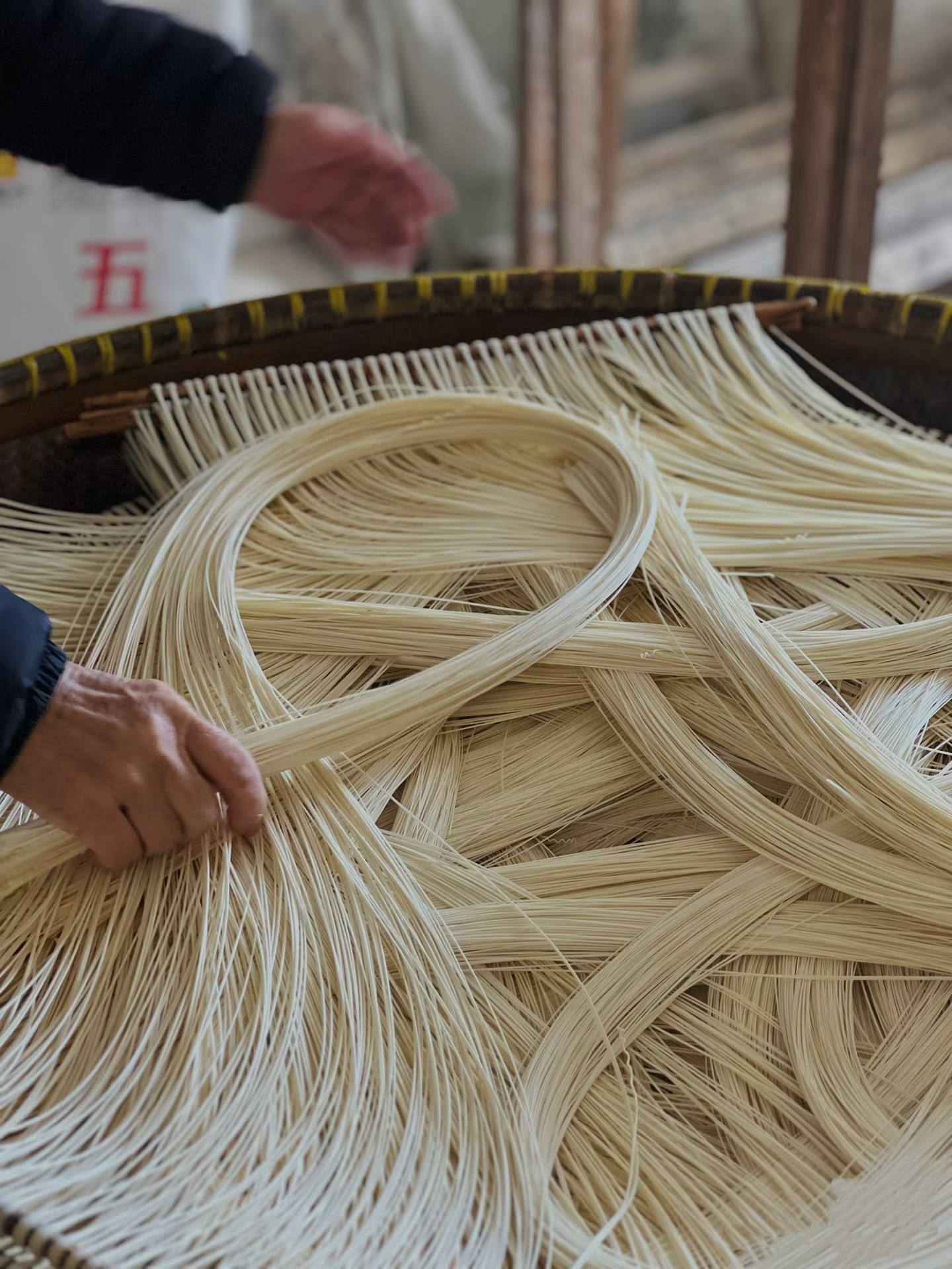 六安土特产手工挂面古法手工制作自然晒制咸挂面手工挂面