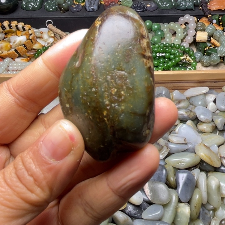 和田玉未镶嵌珠宝半成品