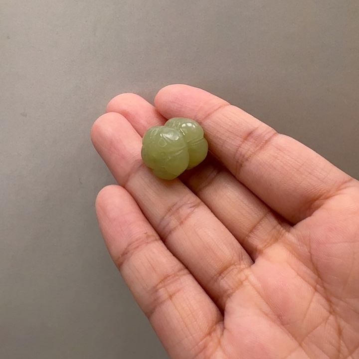 和田玉黄口并蒂莲未镶嵌