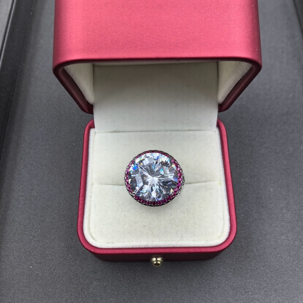    【经典永恒  光芒四射】 戒指 GDJ9315