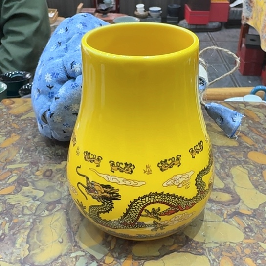 花插一个，瓷。。。品茗