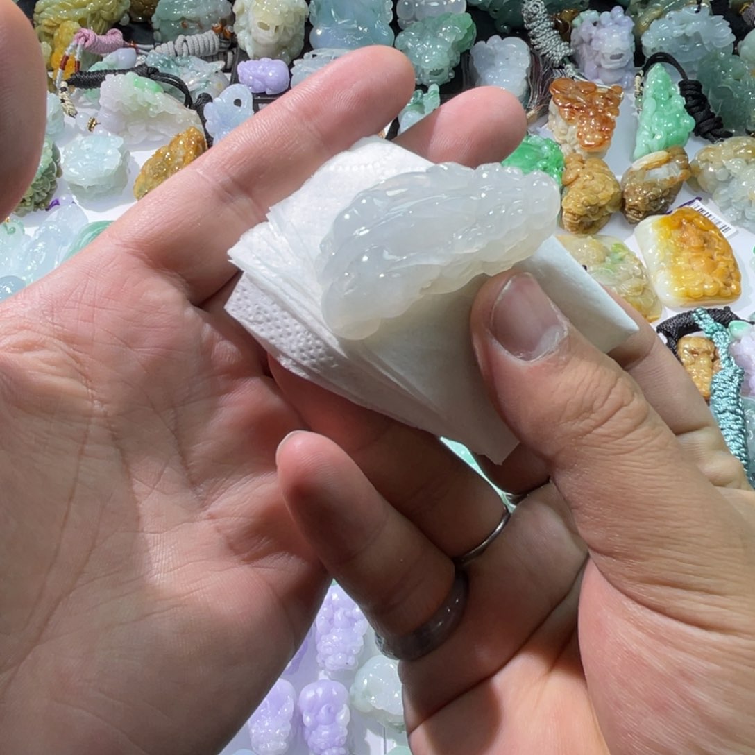 翡翠颈饰未镶嵌天然