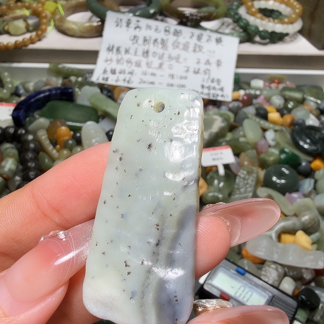 和田玉未镶嵌珠宝奇石