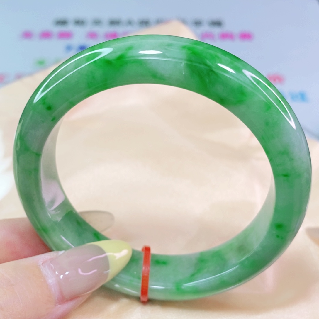 翡翠手镯未镶嵌54.5正圈