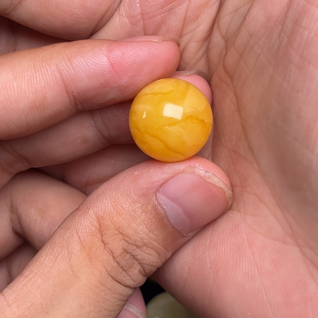 随***心裸石琥珀未镶嵌蜜蜡焦皮圆珠17.5
