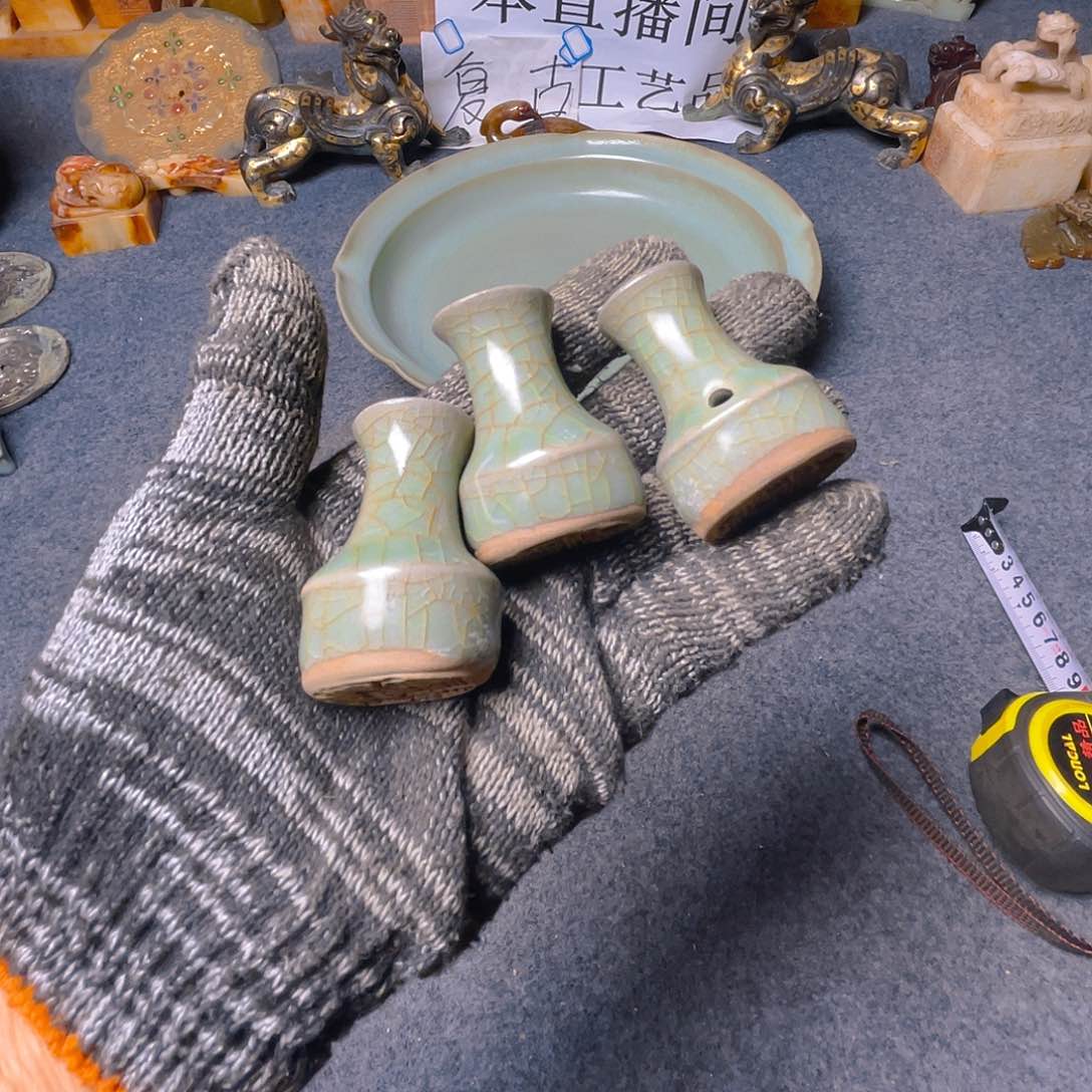 碟金**山坎坎坷坷地过完一生才