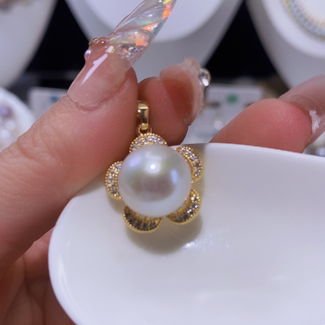 淡水珍珠颈饰合金