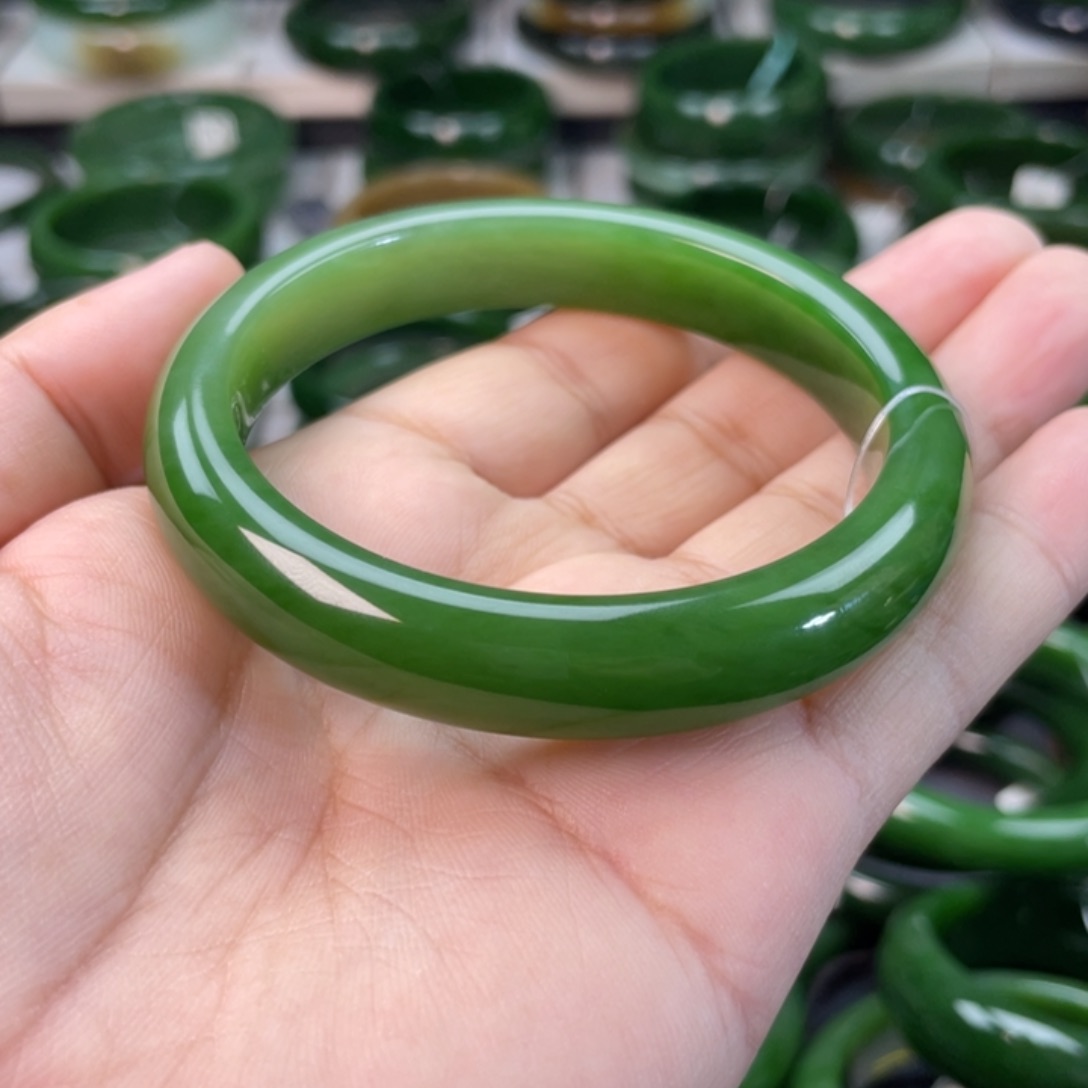 和田玉（碧玉）手镯未镶嵌