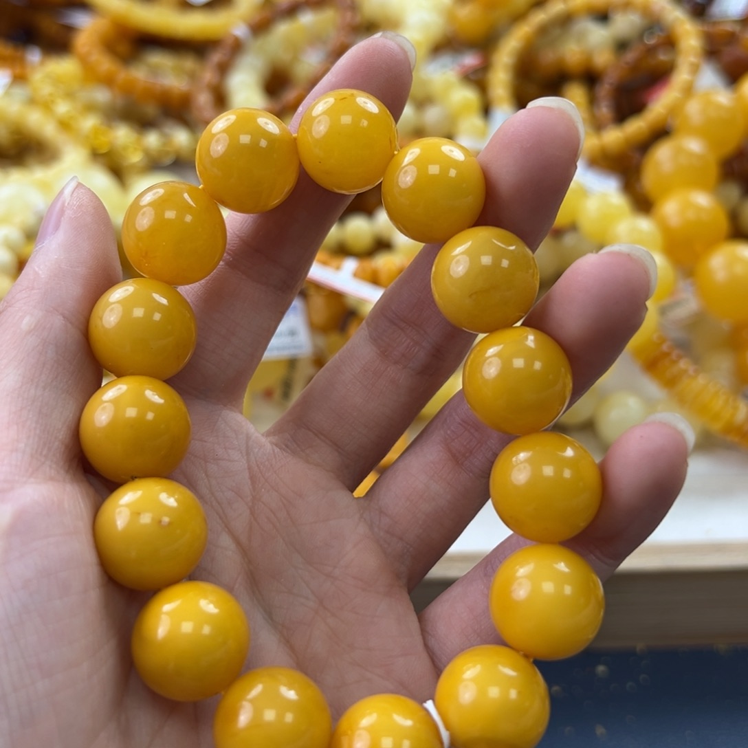 未镶嵌琥珀珠宝奇石