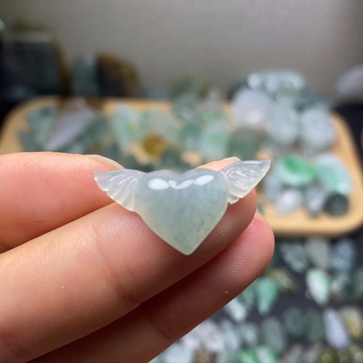 颈饰未镶嵌翡翠爱心