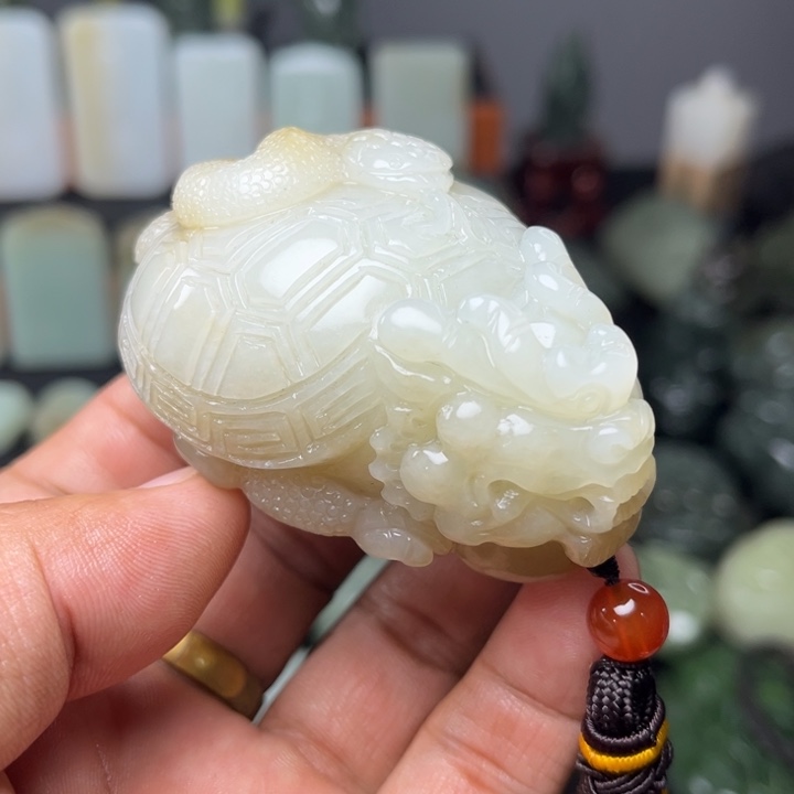 张***和田玉未镶嵌挂件