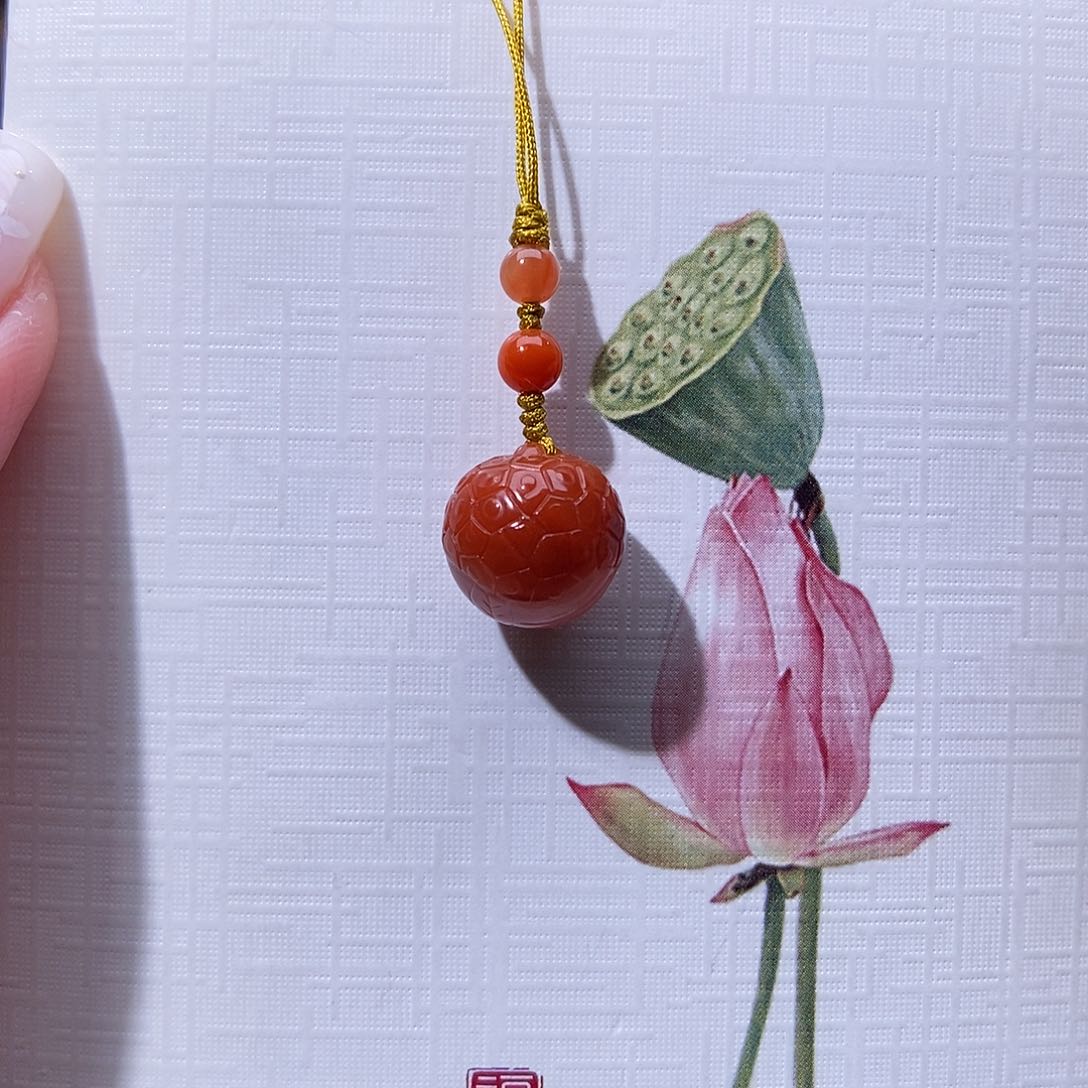 南红玛瑙挂件未镶嵌