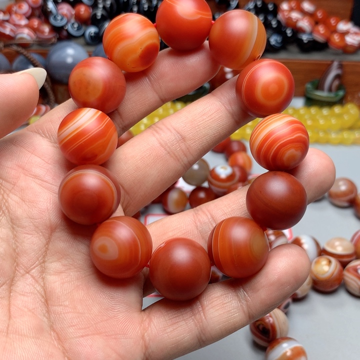 未镶嵌手链玛瑙/玉髓鱼*