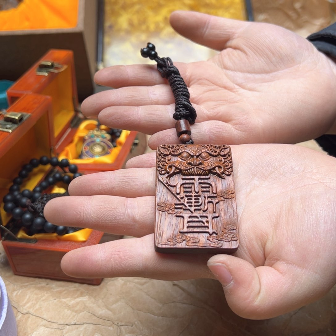 大叶紫檀（黑酸枝木类）