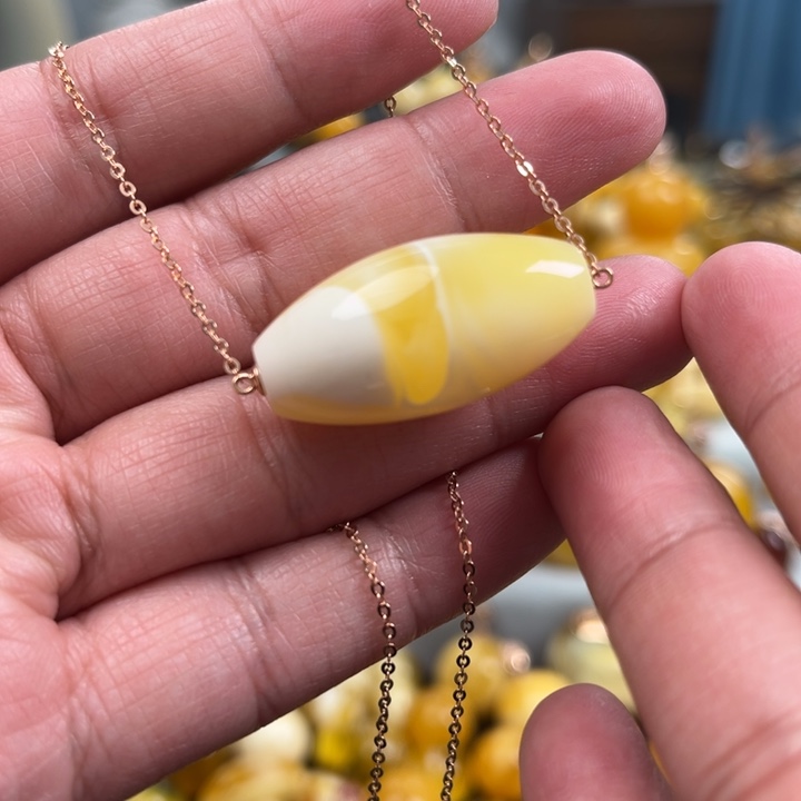 蜜蜡珠宝奇石未镶嵌