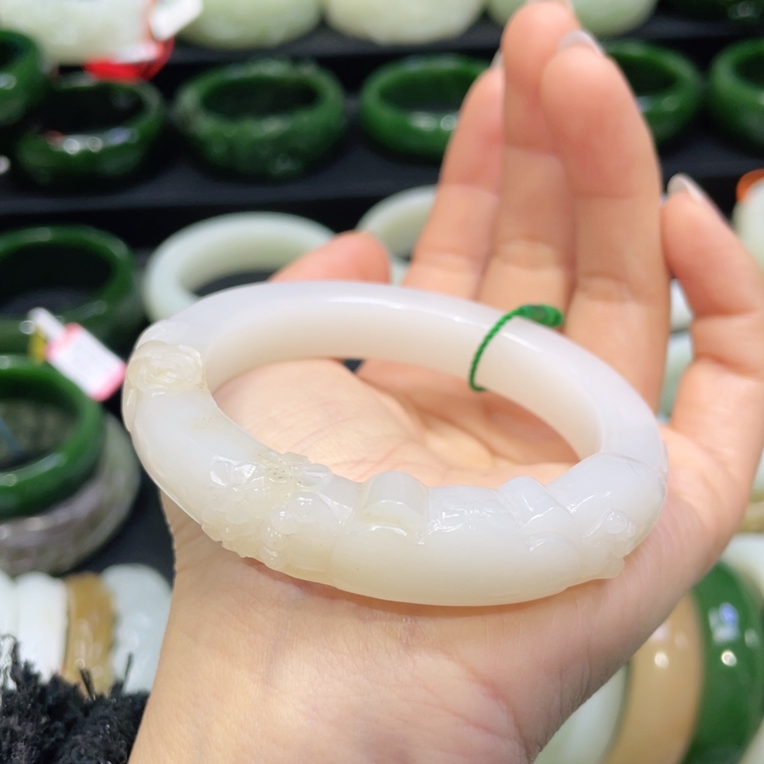 未镶嵌手镯和田玉106
