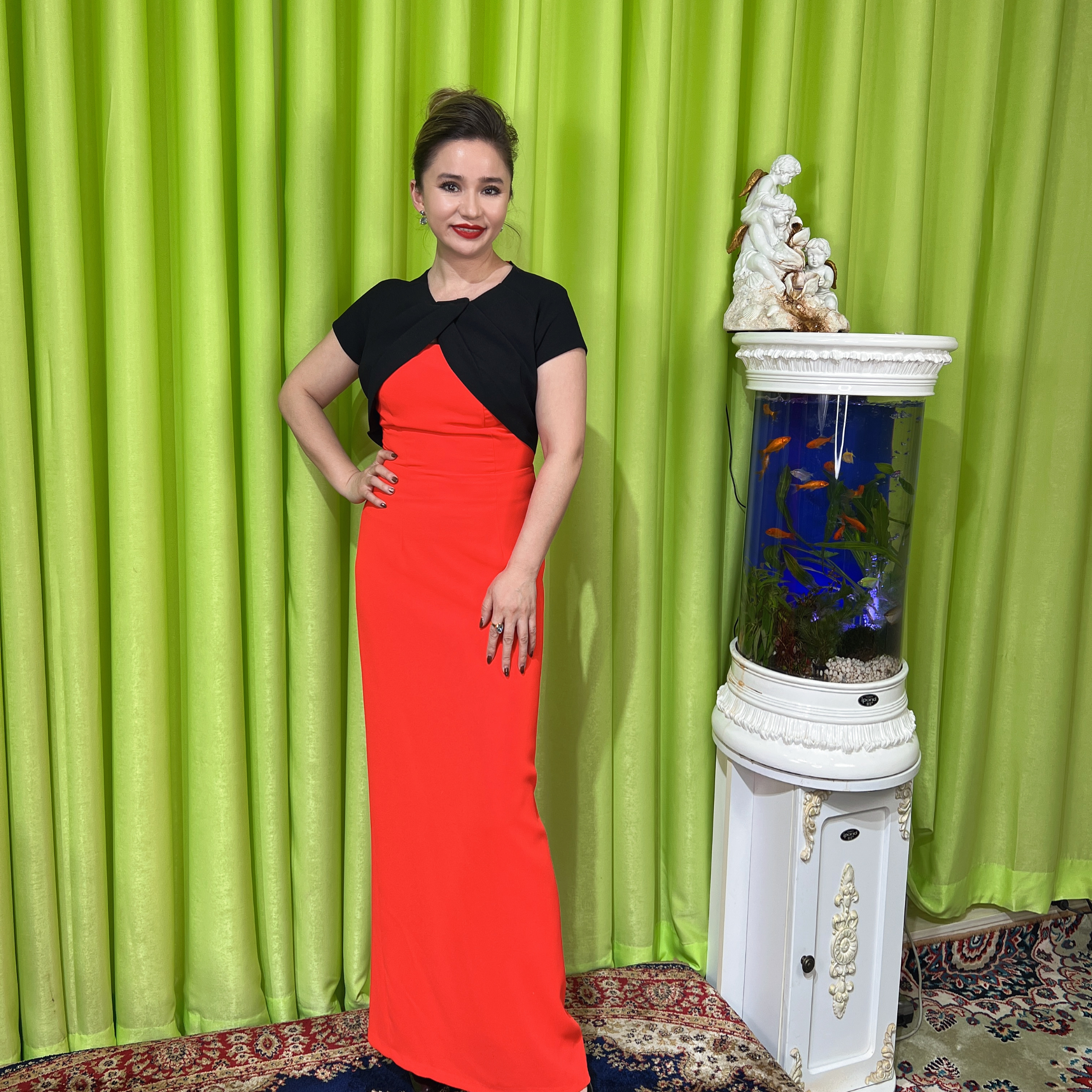 韩妮克2025年最新款女神双色连衣裙