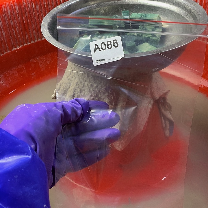 蛇纹石玉原未镶嵌