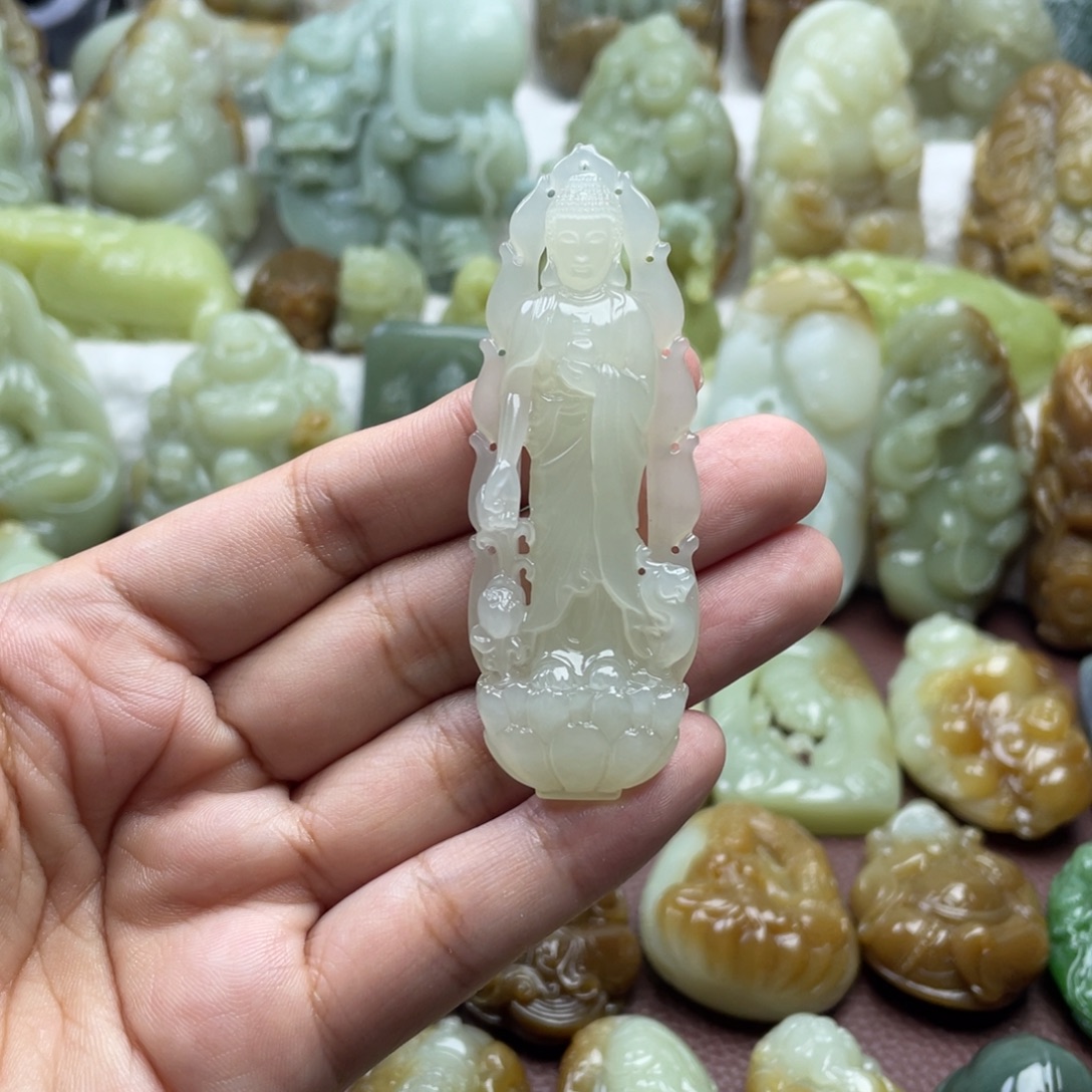 颈饰未镶嵌和田玉