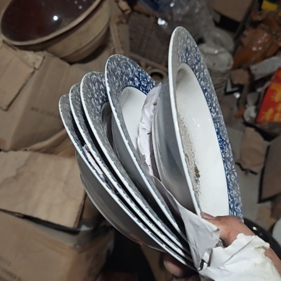 茶盏陶瓷盘子碗啥都有