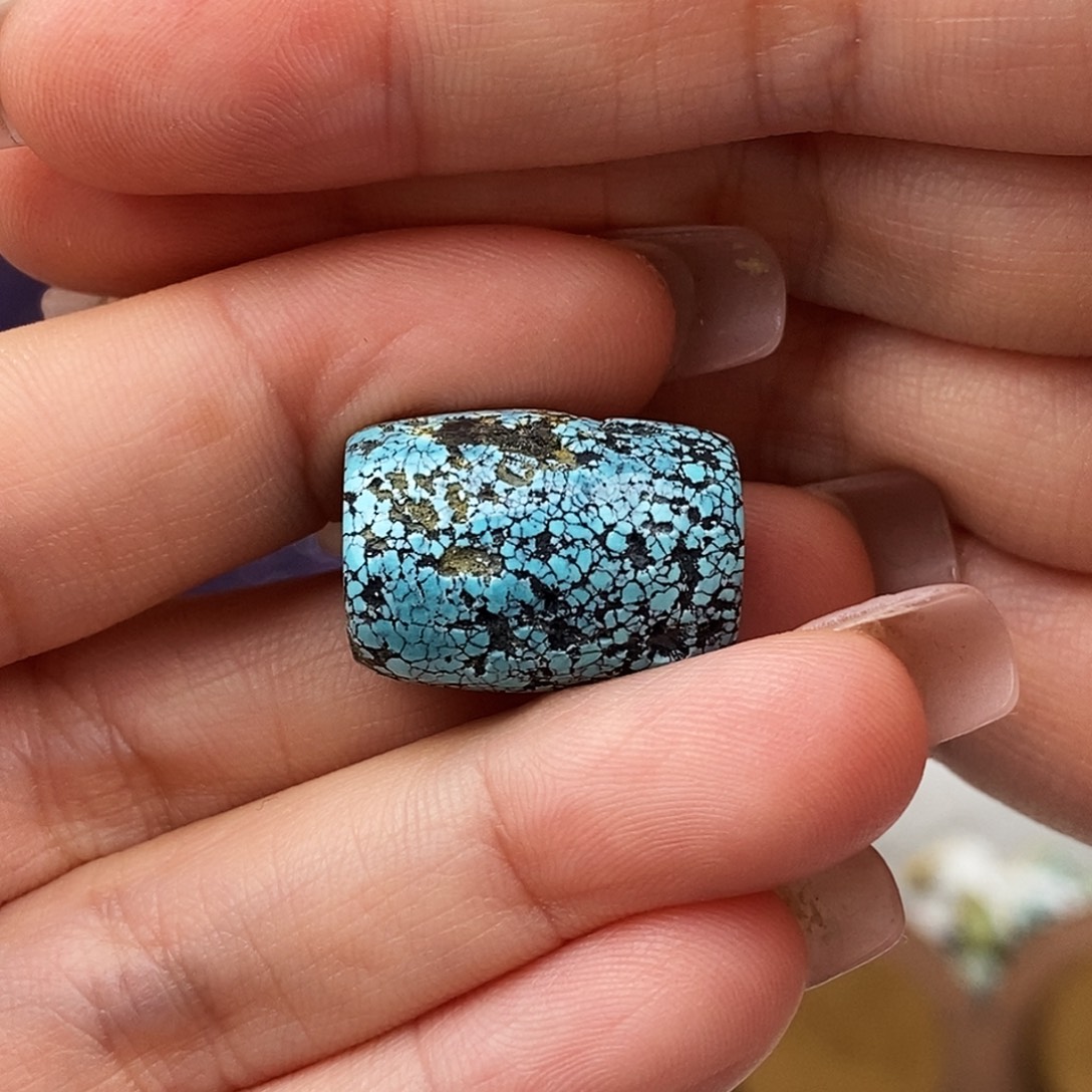 绿松石未镶嵌原矿