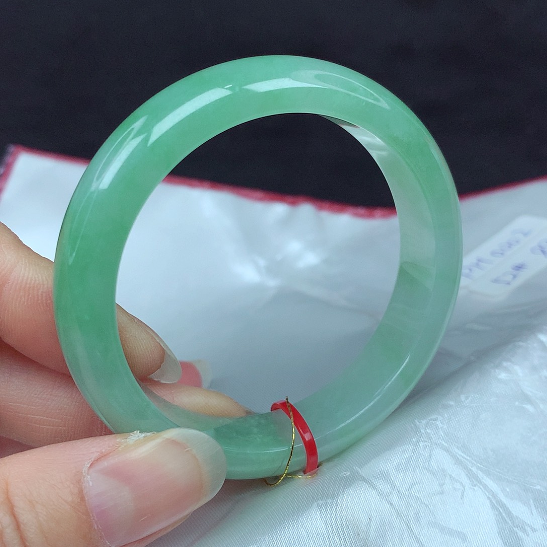 翡翠手镯未镶嵌吃****斤52圈002