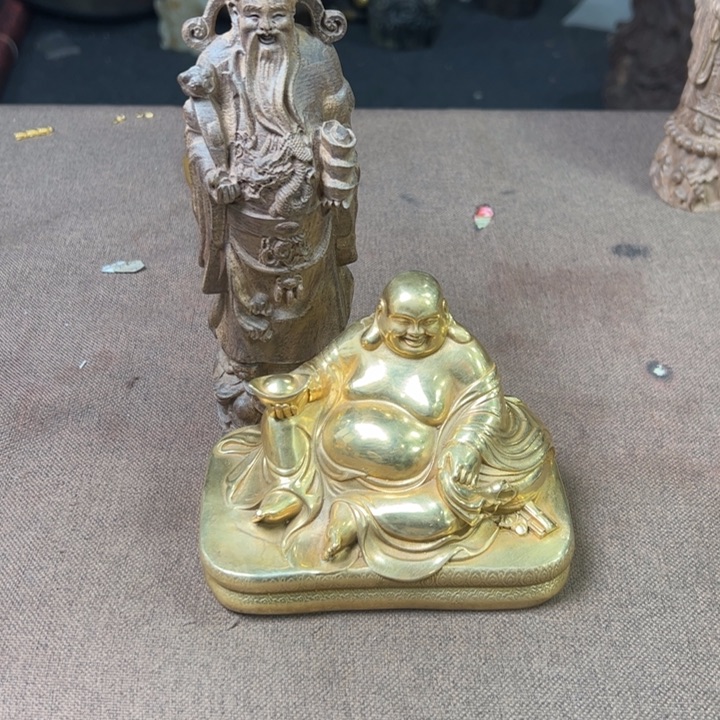 精品摆件工艺品等