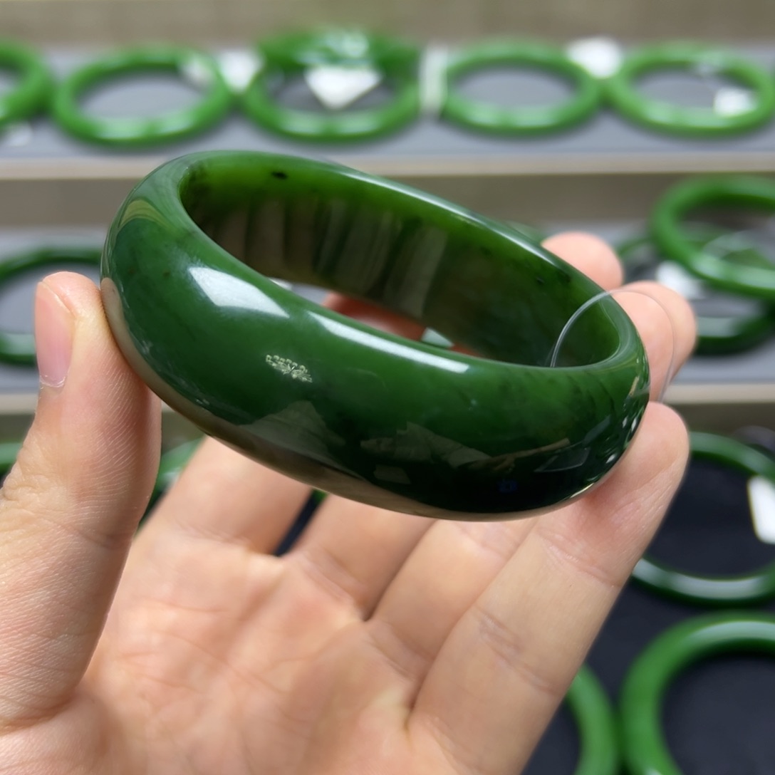 和田玉（碧玉）手镯未镶嵌