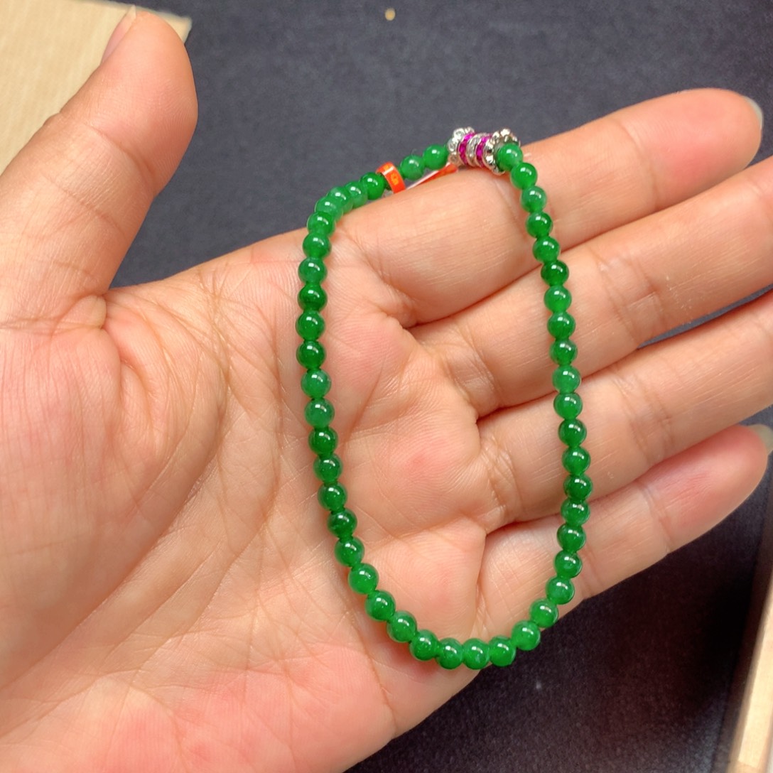 翡翠颈饰未镶嵌翡翠珠链