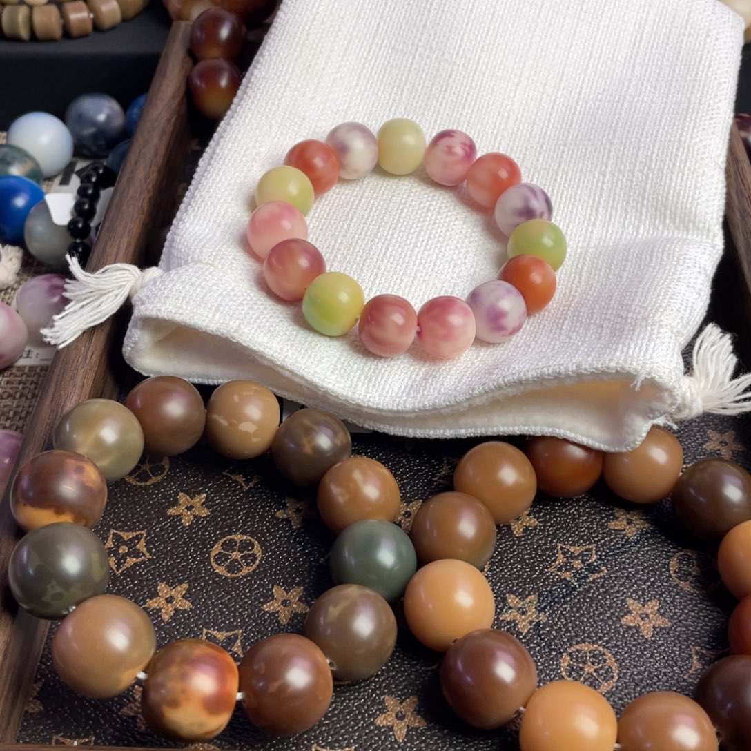 虎***崽吊坠菩提根/象牙果1.6，全品