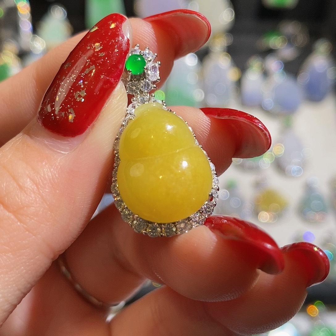 翡翠颈饰银S925镶嵌天然翡翠