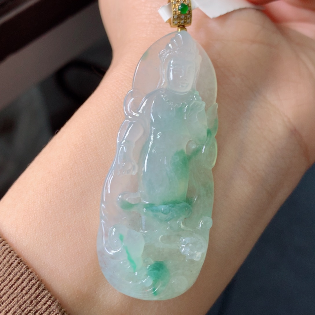 翡翠吊坠(不含链)18K金镶嵌冰观音