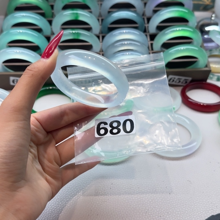玉洁*儿时尚飘花手镯680