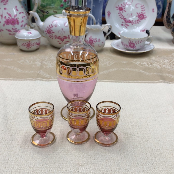 瓷片这些都是自己