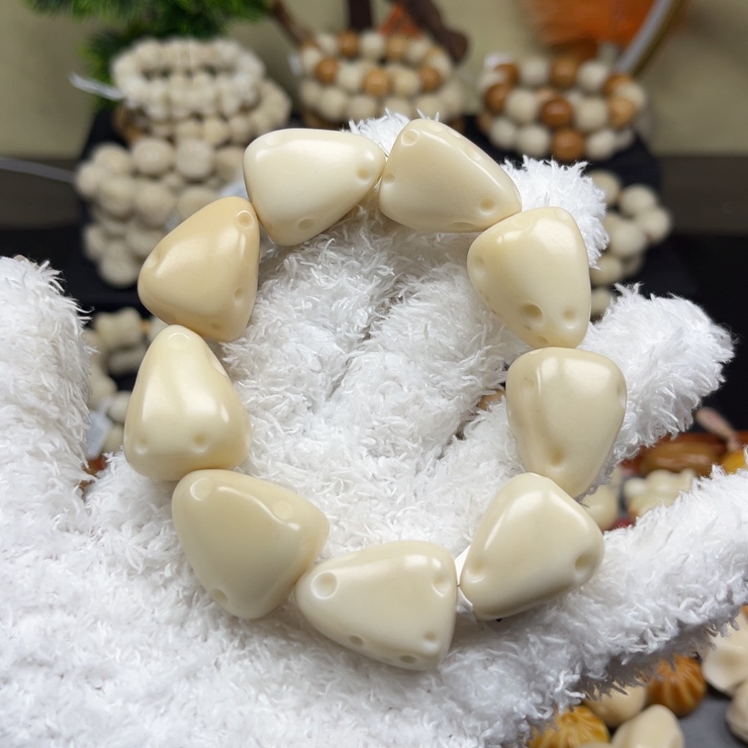 菩提根/象牙果吊坠2.5.62奶酪微瑕