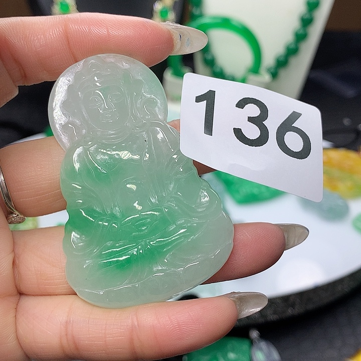 翡翠吊坠(不含链)未镶嵌