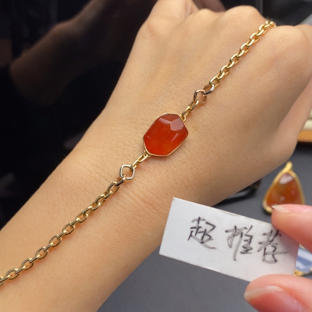 定制翡翠18K金镶嵌     高品质红翡手链