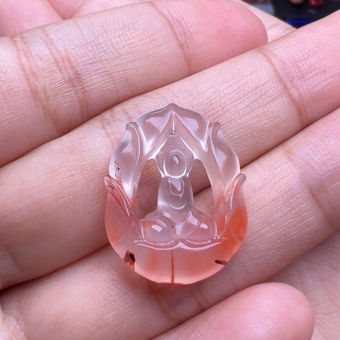 逐***.南红玛瑙未镶嵌珠宝奇石
