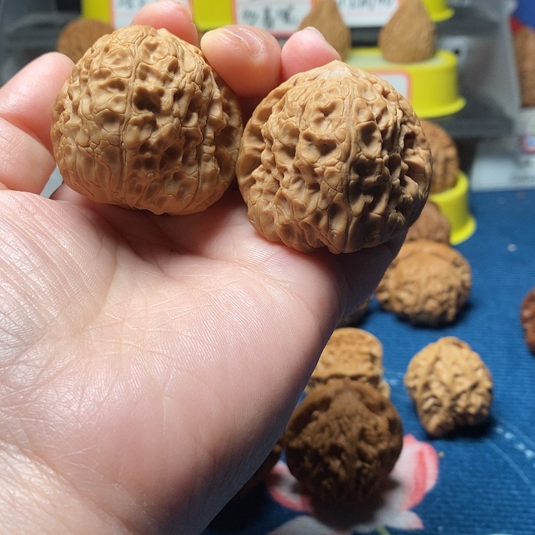 文玩核桃吊坠大团圆