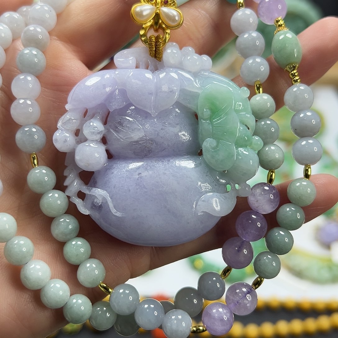 翡翠未镶嵌颈饰吊坠