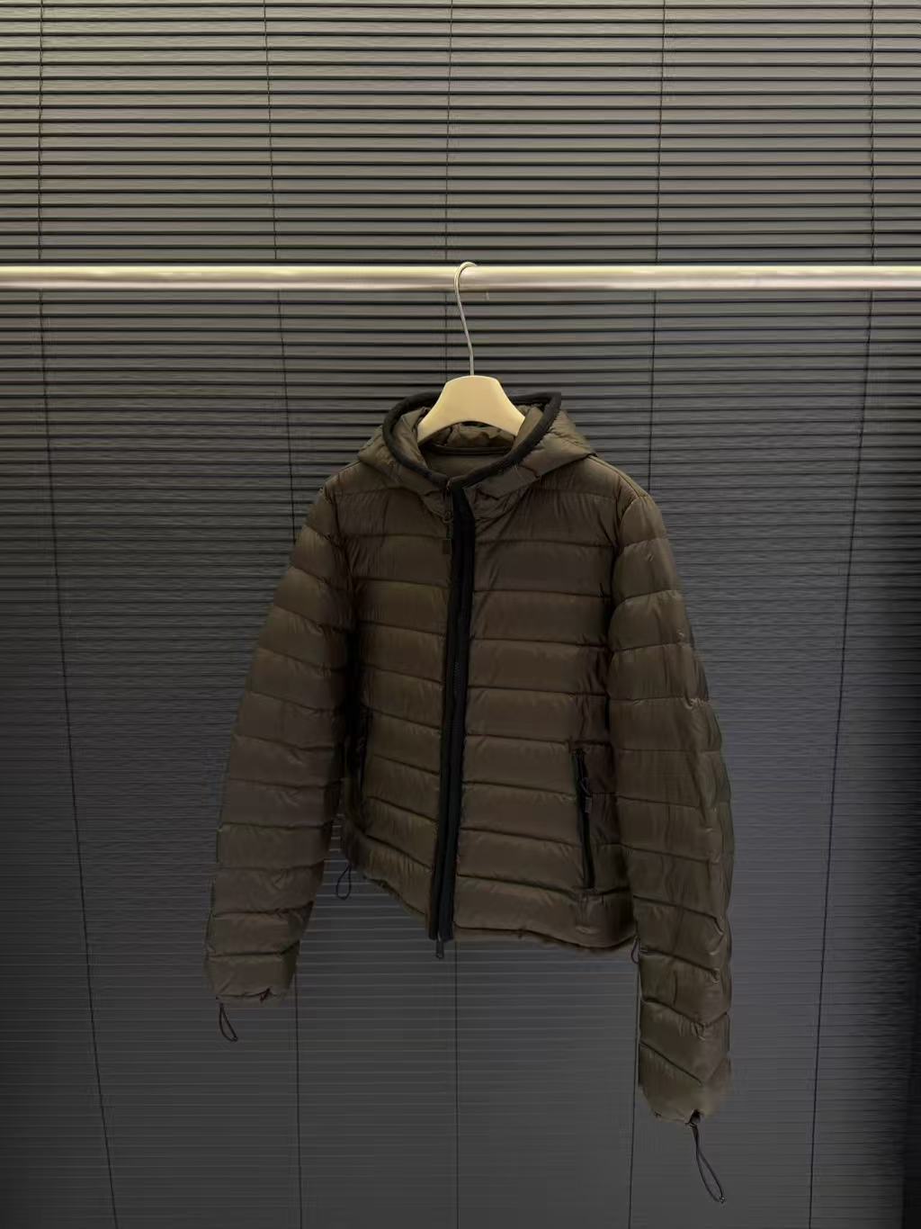 仓美美女装-袖口抽绳连帽设计羽绒服（卡码推荐拍小！）