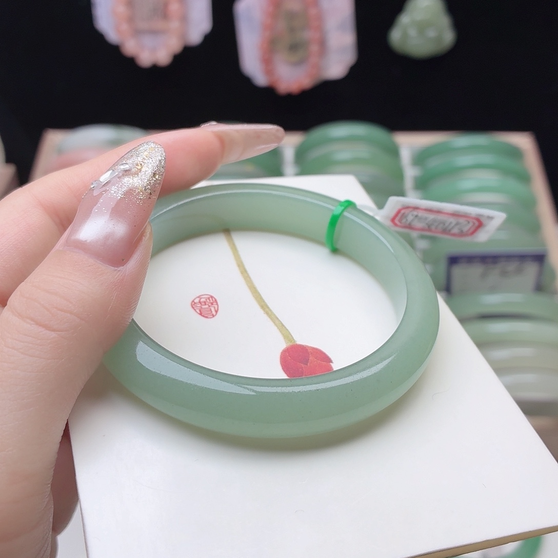 石英质玉未镶嵌手镯58