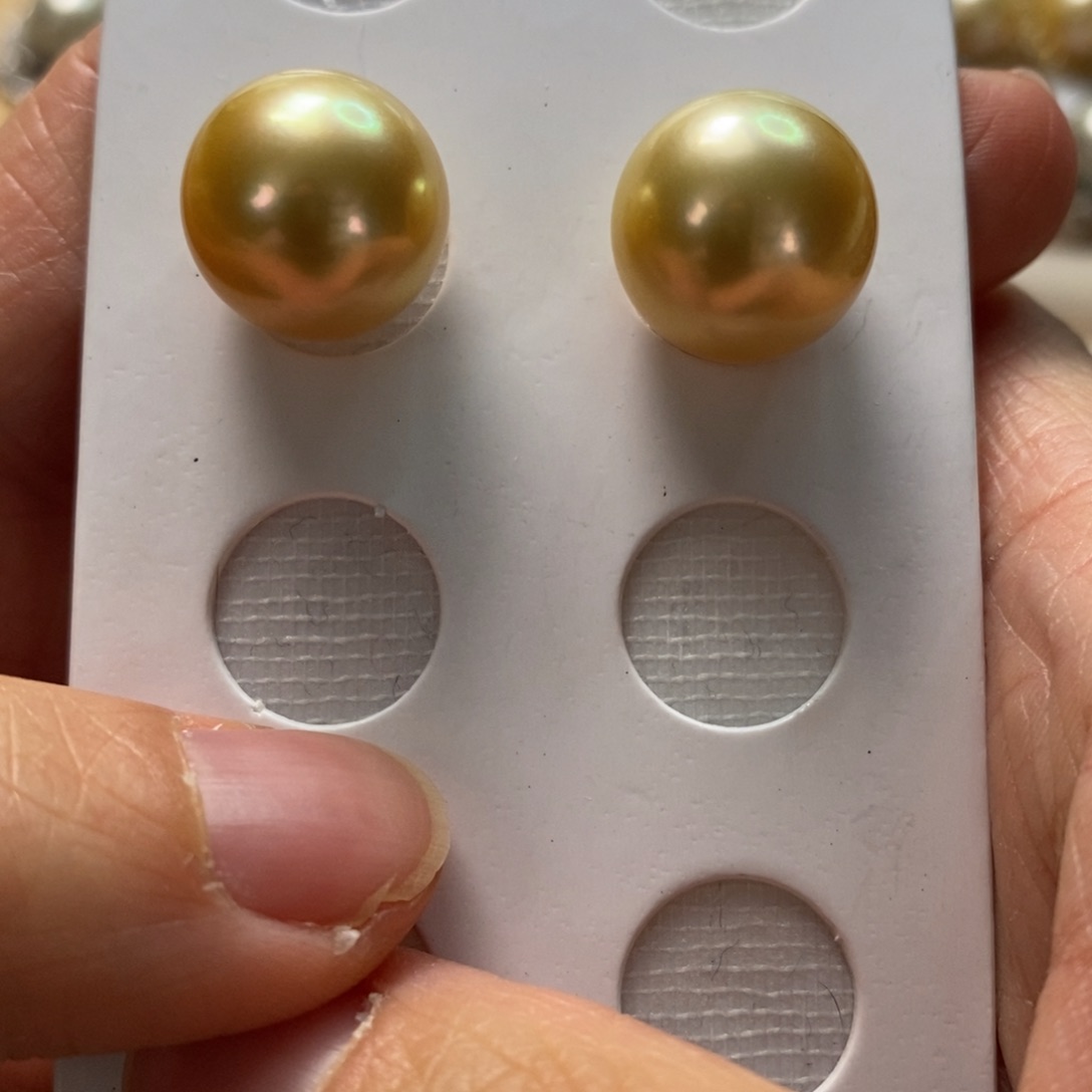 海水珍珠耳饰18K金镶嵌