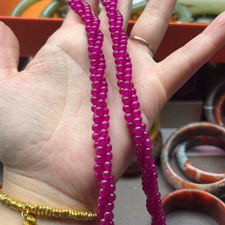 石英质玉颈饰未镶嵌