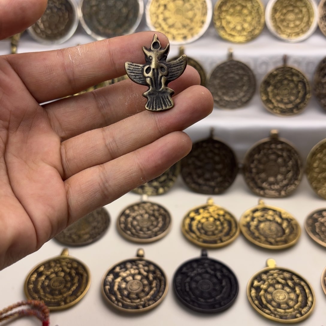 泥塑大鹏鸟vvvvvvvvvvvvvvvv