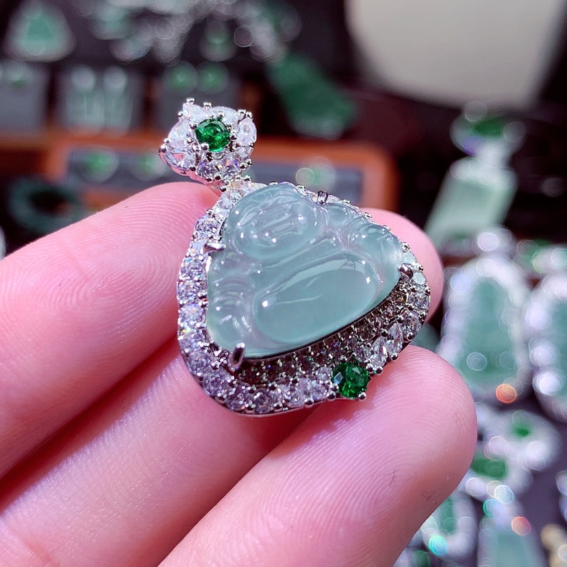 【闪购商品】翡翠颈饰未镶嵌挂件