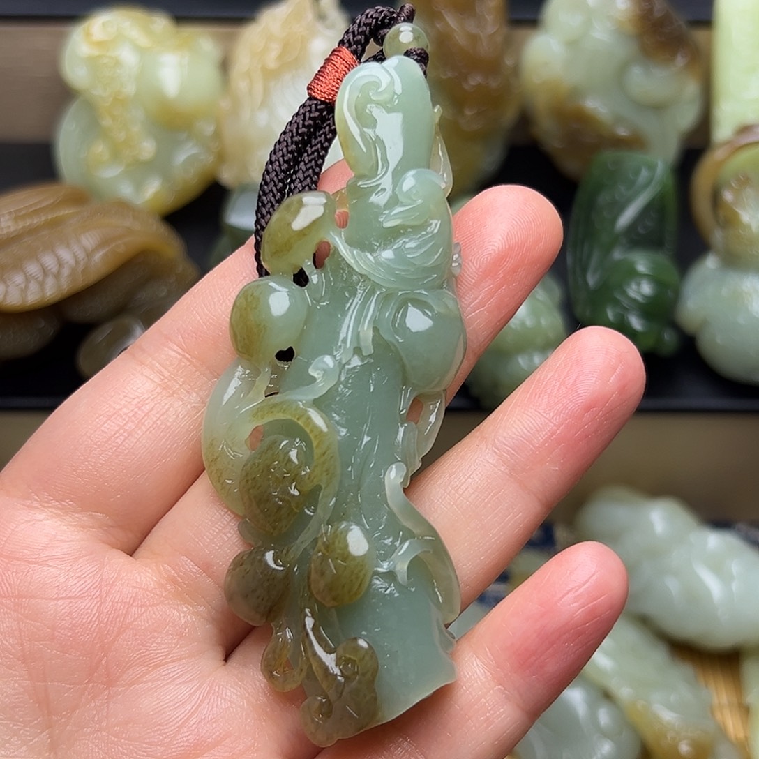 和田玉未镶嵌挂件