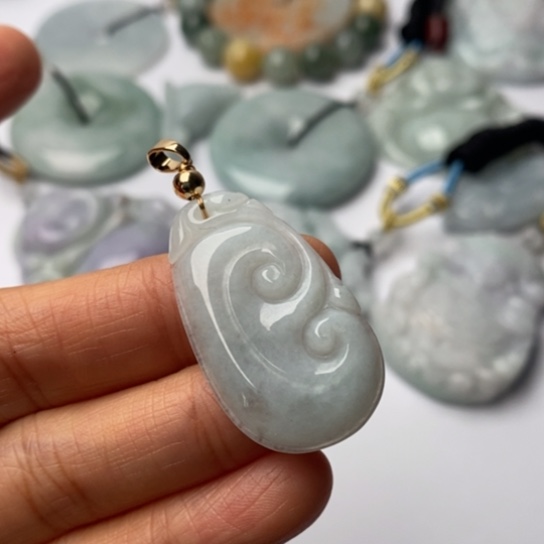 翡翠未镶嵌挂件翡翠
