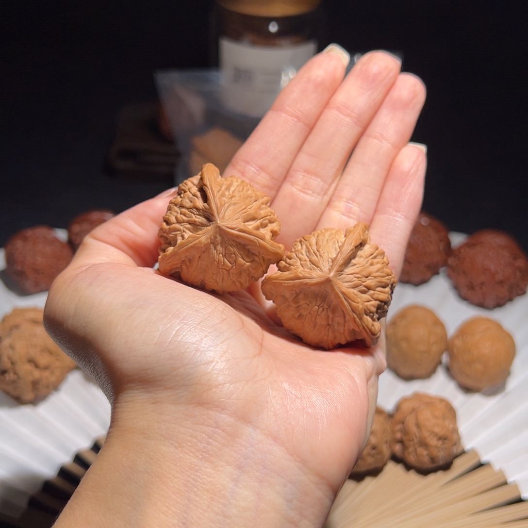 弓***弓文玩核桃吊坠36糖三角