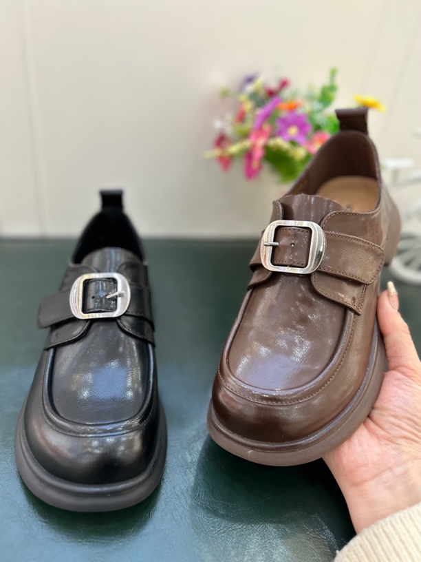 澳伦2025年春季超轻平底乐福鞋